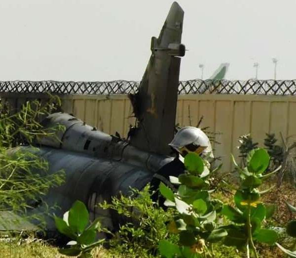 Un mirage 2000 crashe au décollage