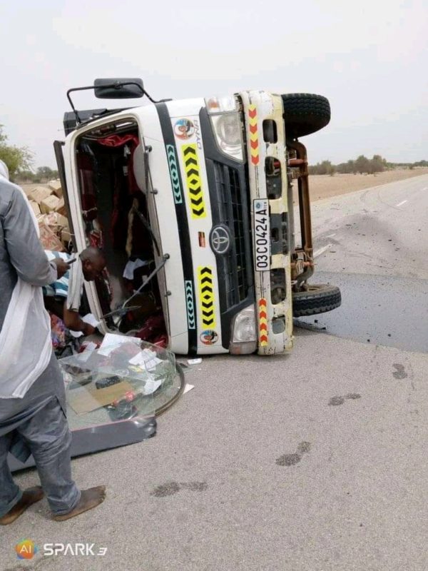 Un camion fait tonneau sur la route Oum-Hadjer-Mangalmé