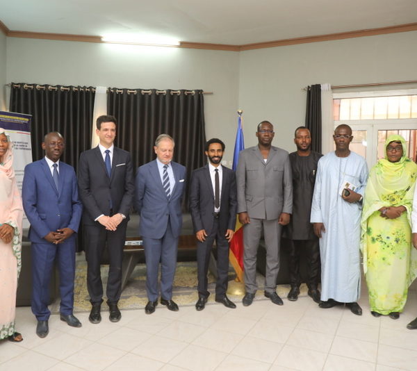 Entrevue entre l’Ambassadeur de France au Tchad et le ministre de la jeunesse et des sports sur le volontariat