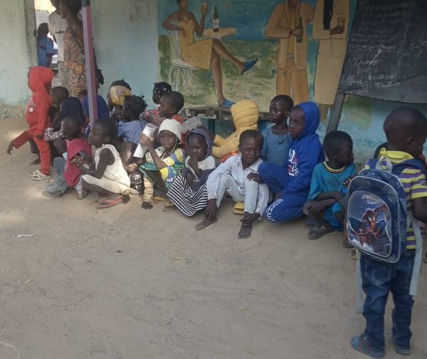 Une école des sinistrés de Walia Hadjaraï manque de table-bancs