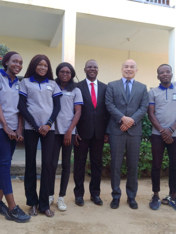 L’ambassadeur de Chine au Tchad visite le  local du Cergied