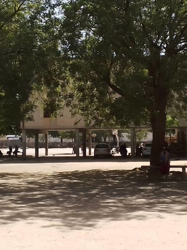 Reprise des cours morose dans les lycées  Felix Eboué 1 et 2