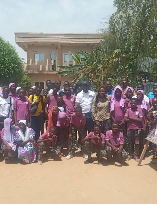 Éducation :  Ecos-Tchad sensibilise les élèves du lycée Saint Benoît sur le réchauffement climatique