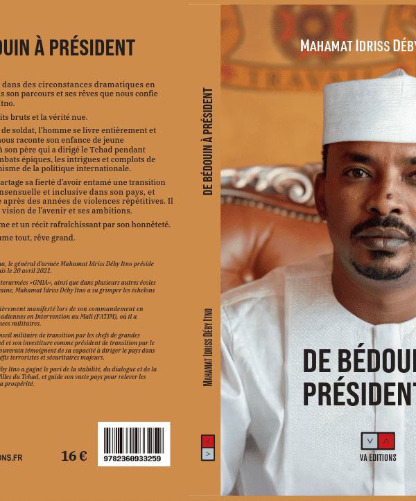 Mahamat Idriss Deby dédicace son 1er livre «  de bédouin  à president »