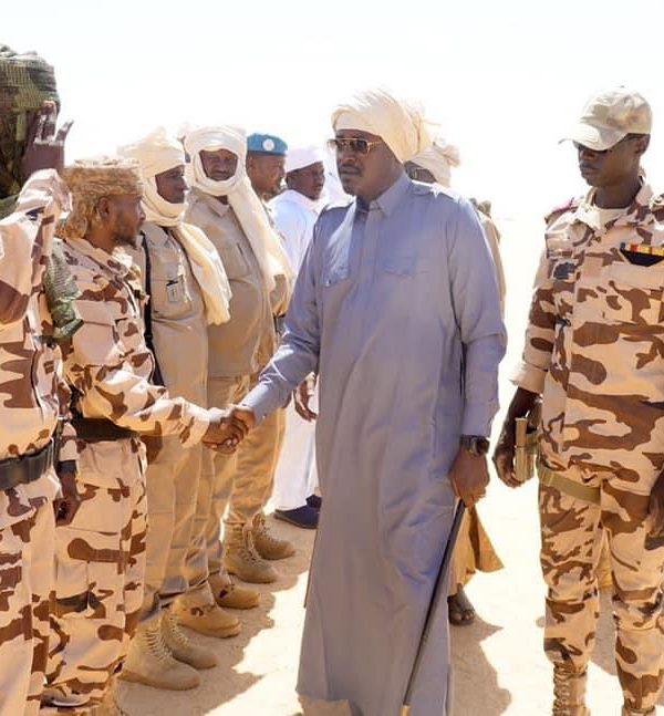 Tchad  : le directeur général des douanes en tournée dans la zone septentrionale