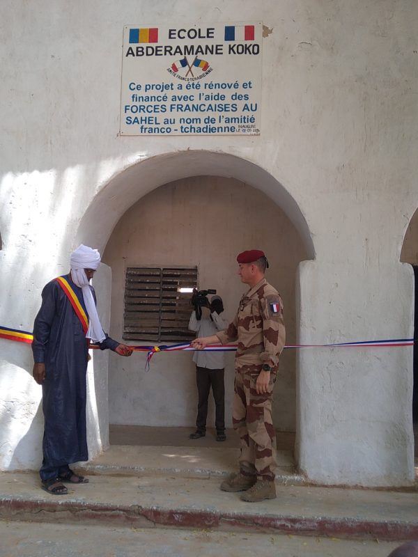 Tchad : les Forces françaises au Sahel rénovent une école à Faya