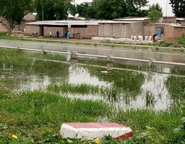 Le canal d’Ardep-djoumal déborde dangereusement