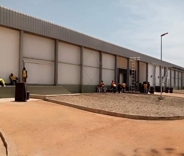 Idriss Déby inaugure le complexe industriel des abattoirs du Logone