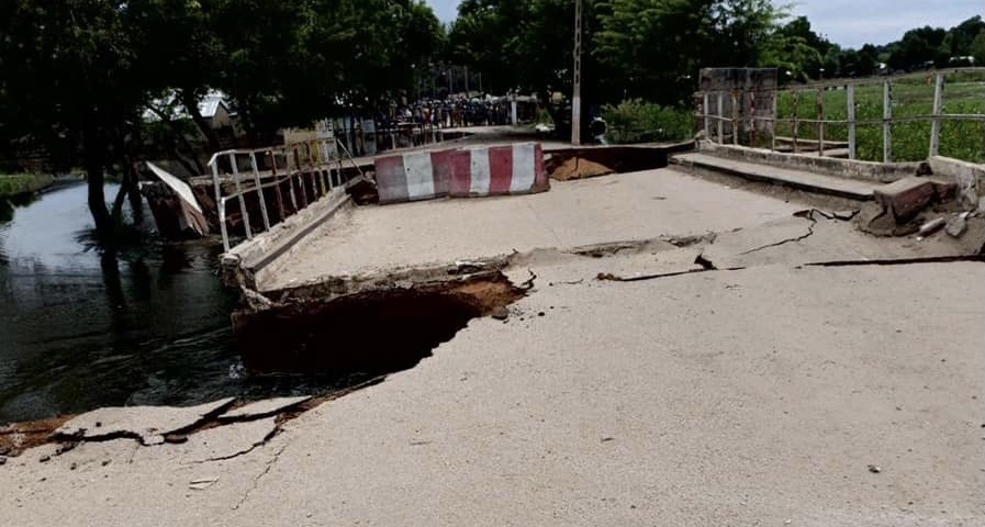 Inondations à Yagoua : le pont Danay cède 1