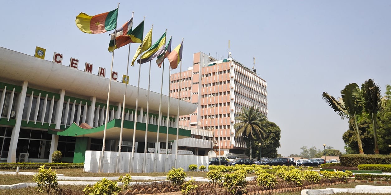 Nuages sombres dans le ciel de la zone Cemac 1